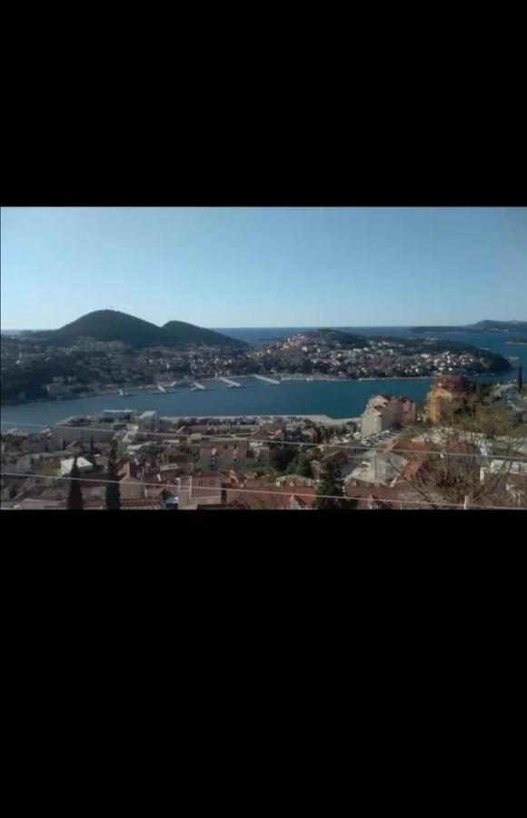 Sea View From The Hill Apartment *