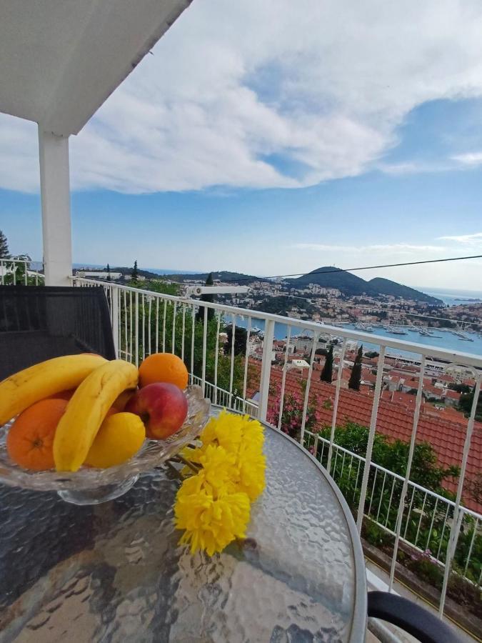 Sea View From The Hill Apartment